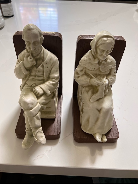 danesi arts Other - Vintage- Cream Ceramic Elderly Couple Bookends 1950-70 made in Canada